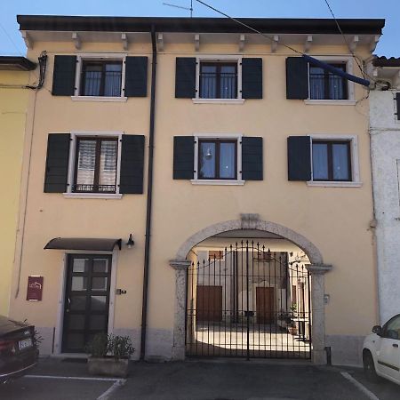 فندق La Casa Della Ada كاستلْنْيوفو ديل غارد المظهر الخارجي الصورة