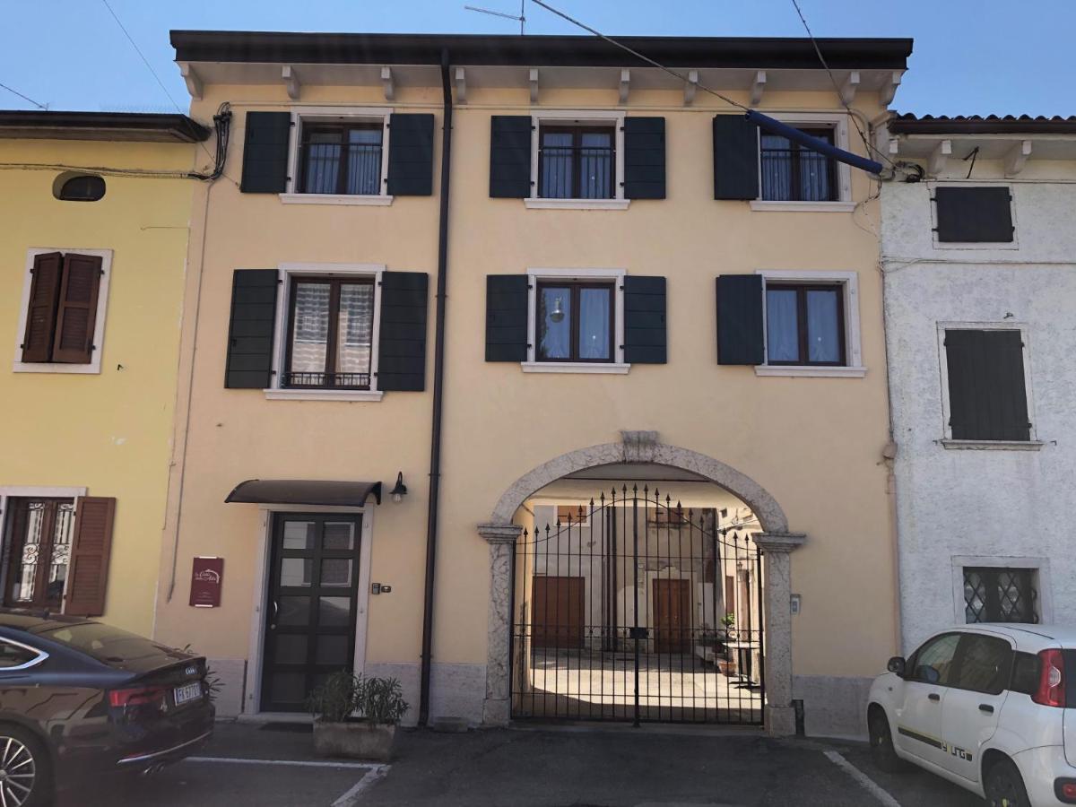فندق La Casa Della Ada كاستلْنْيوفو ديل غارد المظهر الخارجي الصورة